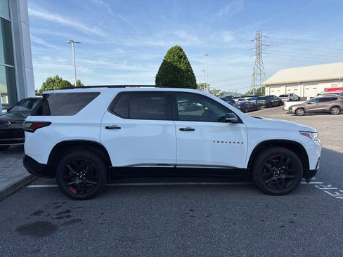 Used 2019 Chevrolet Traverse Premier w/ Redline Edition FWD image 2