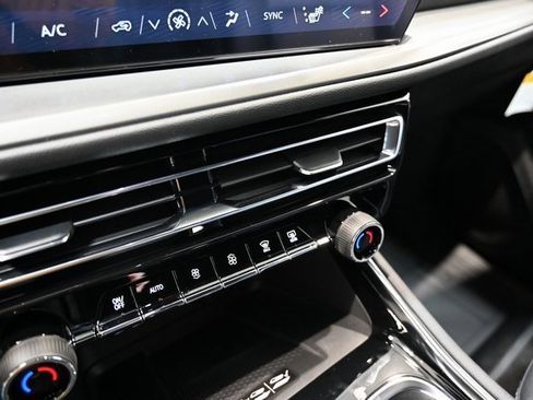 New 2026 Chevrolet Traverse LT w/ LPO, Floor Liner Package image 18