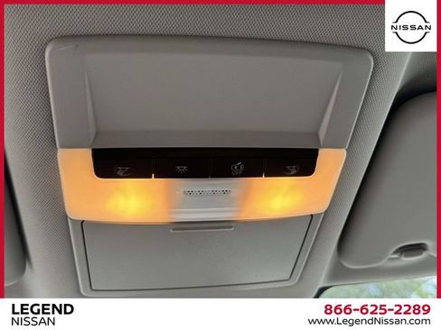 Used 2023 Nissan Rogue S AWD/4WD image 32