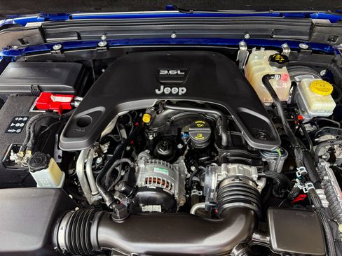 Used 2019 Jeep Wrangler Unlimited Sport AWD/4WD image 33