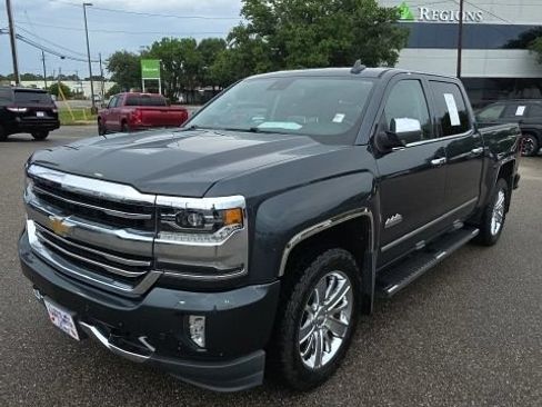 Used 2017 Chevrolet Silverado 1500 High Country AWD/4WD image 4