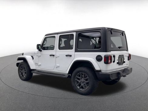 Used 2025 Jeep Wrangler Unlimited Sport AWD/4WD image 7
