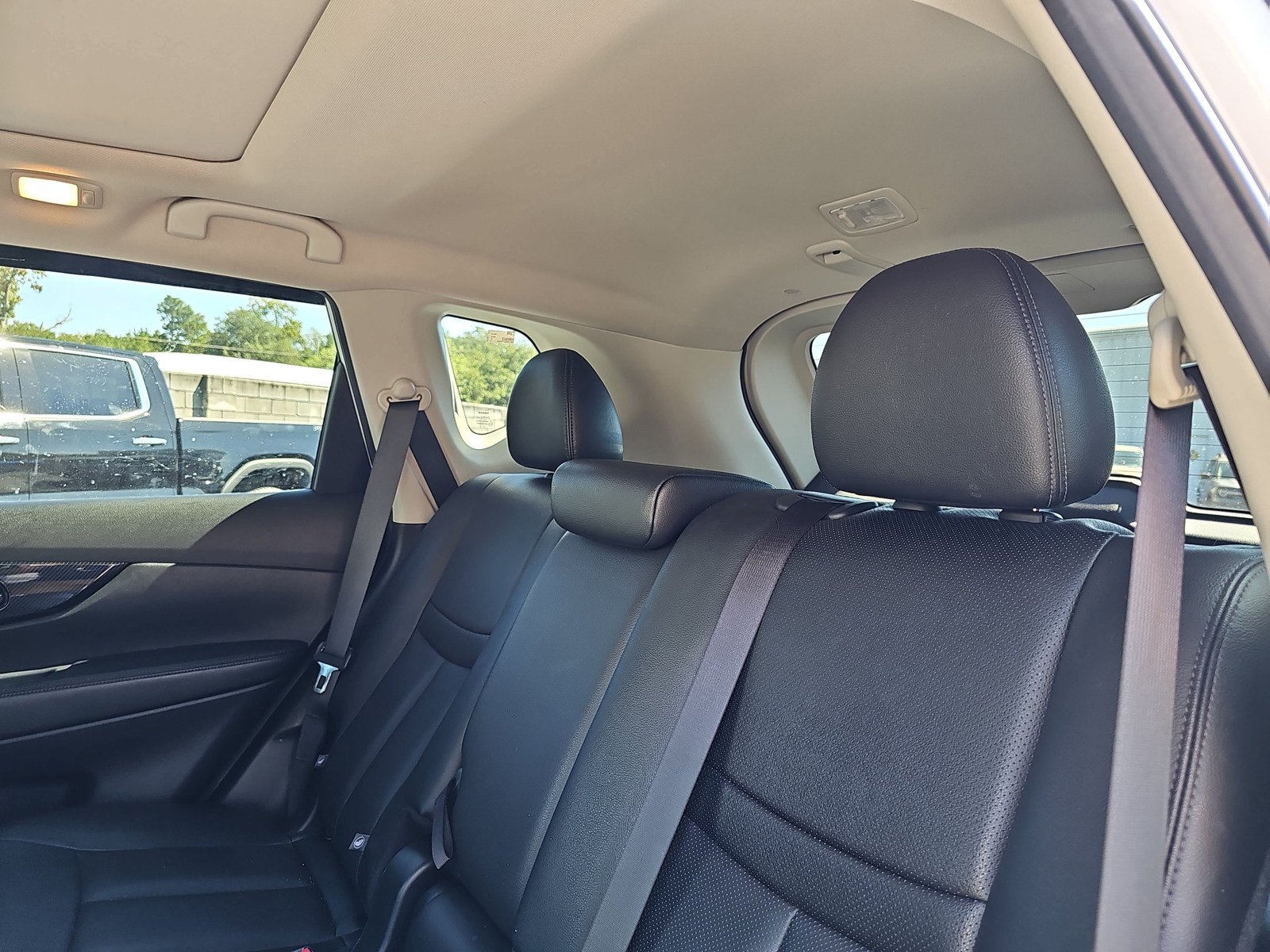 Used 2020 Nissan Rogue SL w/ Premium Package FWD image 14