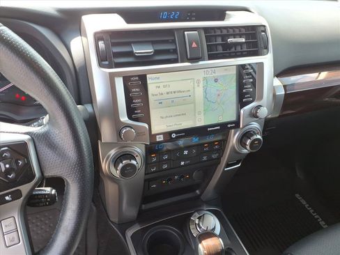 Used 2021 Toyota 4Runner Limited AWD/4WD image 27