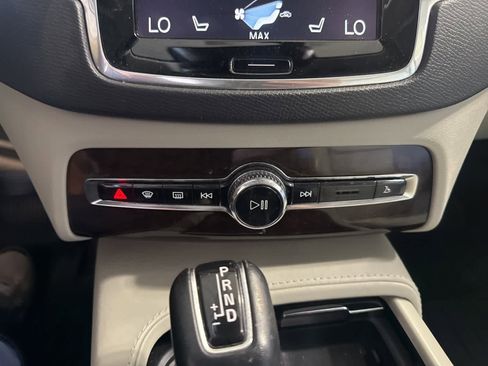 Used 2016 Volvo XC90 T6 Momentum image 29