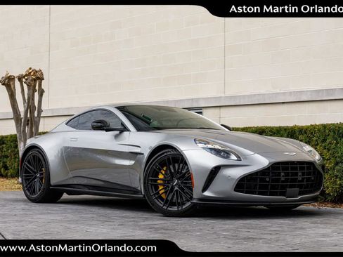 Used 2025 Aston Martin V8 Vantage Coupe image 13