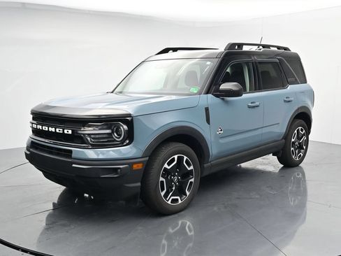 Used 2022 Ford Bronco Sport Outer Banks w/ Tech Package AWD/4WD image 4