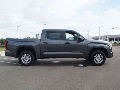 Used 2025 Toyota Tundra SR5 AWD/4WD image 21