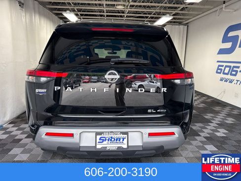 Used 2024 Nissan Pathfinder SL AWD/4WD image 8