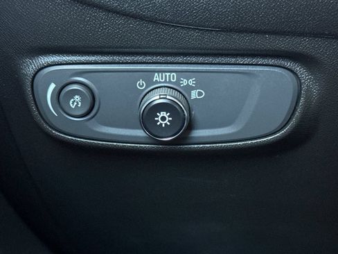 Used 2022 Chevrolet Equinox LT FWD image 30