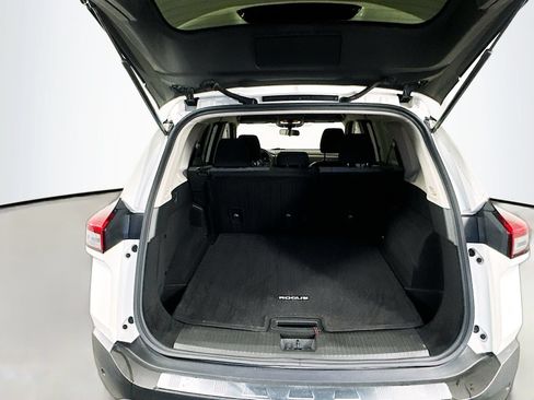 Used 2022 Nissan Rogue SV AWD/4WD image 23
