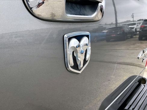 Used 2005 Dodge Ram 1500 Truck SLT image 25