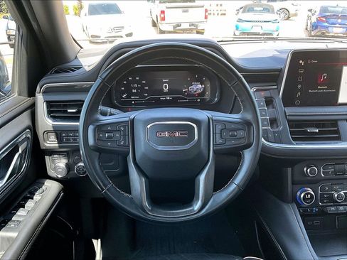 Used 2024 GMC Yukon AT4 w/ AT4 Premium Package image 15
