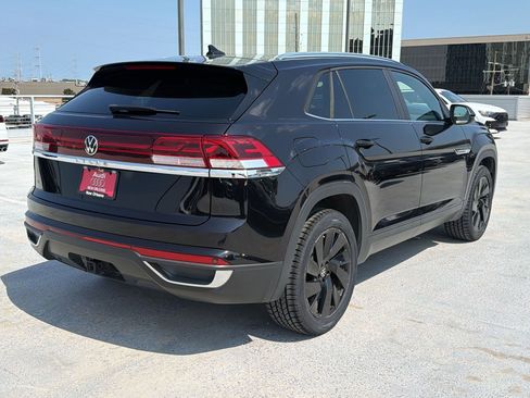 Used 2024 Volkswagen Atlas Cross Sport SE FWD image 9