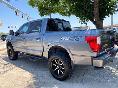 Used 2017 Nissan Titan PRO-4X AWD/4WD image 3