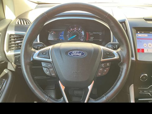 Used 2019 Ford Edge SEL w/ Equipment Group 201A AWD/4WD image 3