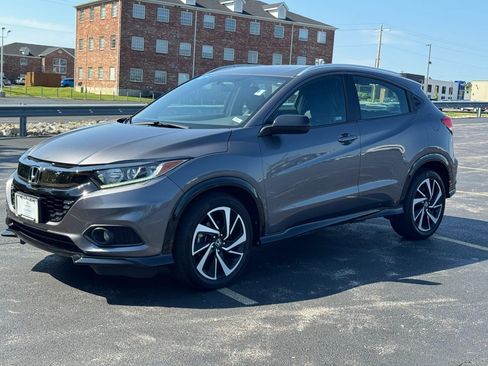 Used 2019 Honda HR-V Sport image 10