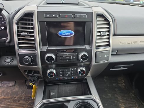 Used 2020 Ford F350 Platinum AWD/4WD image 13