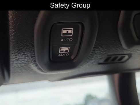 Used 2020 Jeep Wrangler Unlimited Sahara w/ Uconnect 4C Nav & Sound Group AWD/4WD image 13