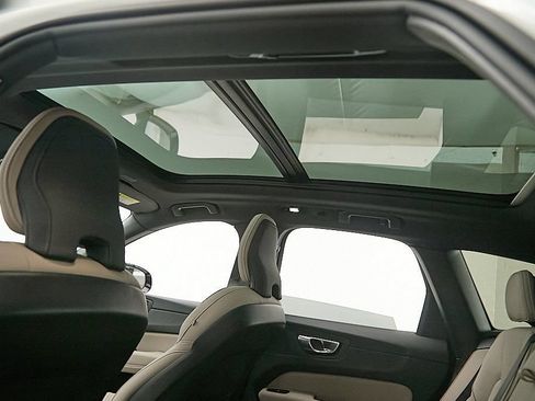 Certified 2026 Volvo XC60 B5 Plus AWD/4WD image 21