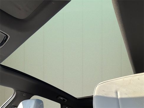 Used 2024 Cadillac Lyriq Sport image 37