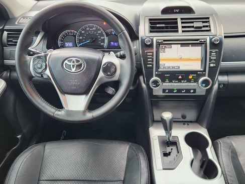 Used 2014 Toyota Camry SE w/ Moonroof Package FWD image 27