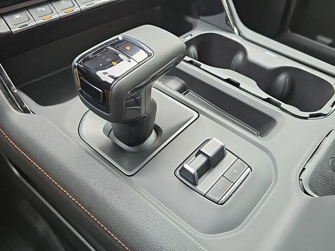 Used 2025 GMC Sierra 1500 AT4 AWD/4WD image 21