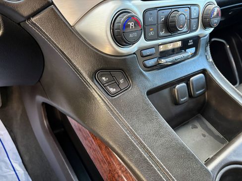 Used 2015 GMC Yukon SLT w/ Open Road Package image 38