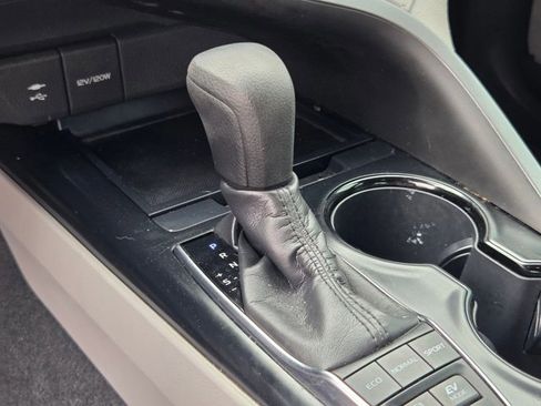 Used 2019 Toyota Camry LE w/ Protection Package (Q2) image 11