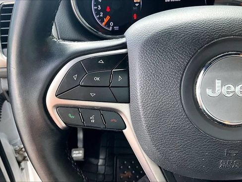 Used 2021 Jeep Grand Cherokee Laredo X AWD/4WD image 18