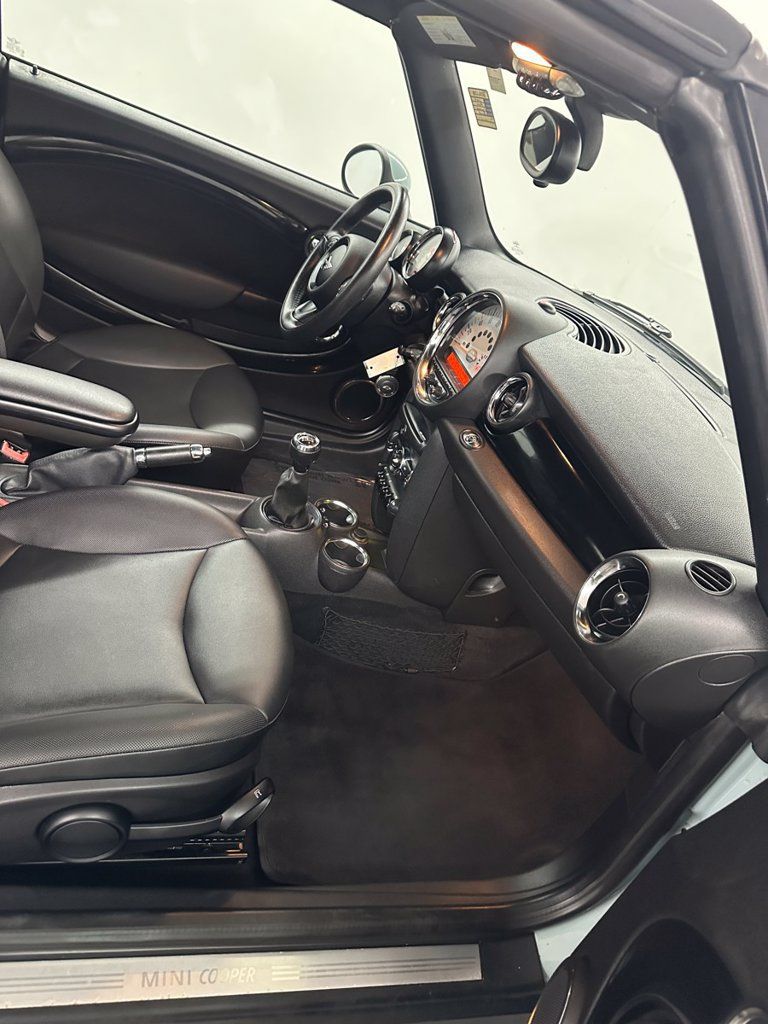 Used 2014 MINI Cooper Convertible FWD image 27