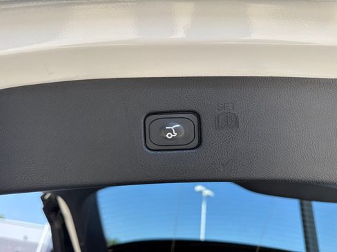 Certified 2024 Ford Edge Titanium w/ Equipment Group 301A AWD/4WD image 37