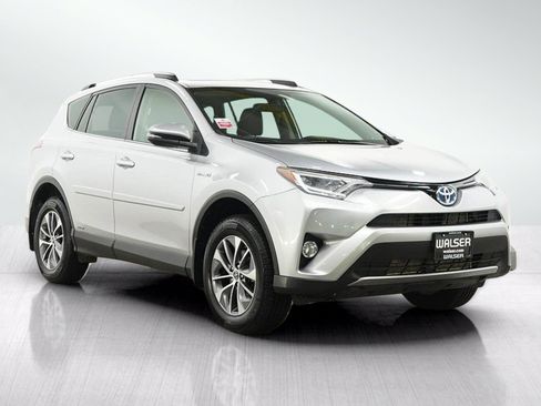 Used 2016 Toyota RAV4 XLE AWD/4WD image 7