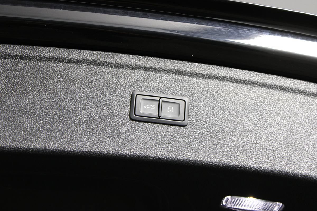 Used 2023 Audi Q5 2.0T Premium w/ Convenience Package AWD/4WD image 46