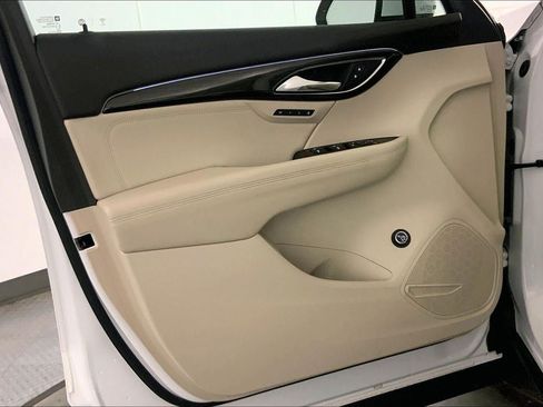 Used 2023 Buick Envision Essence AWD/4WD image 25