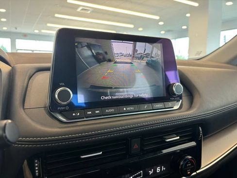 Used 2022 Nissan Rogue SV AWD/4WD image 20