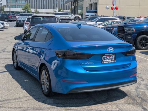 Used 2017 Hyundai Elantra SE FWD image 8