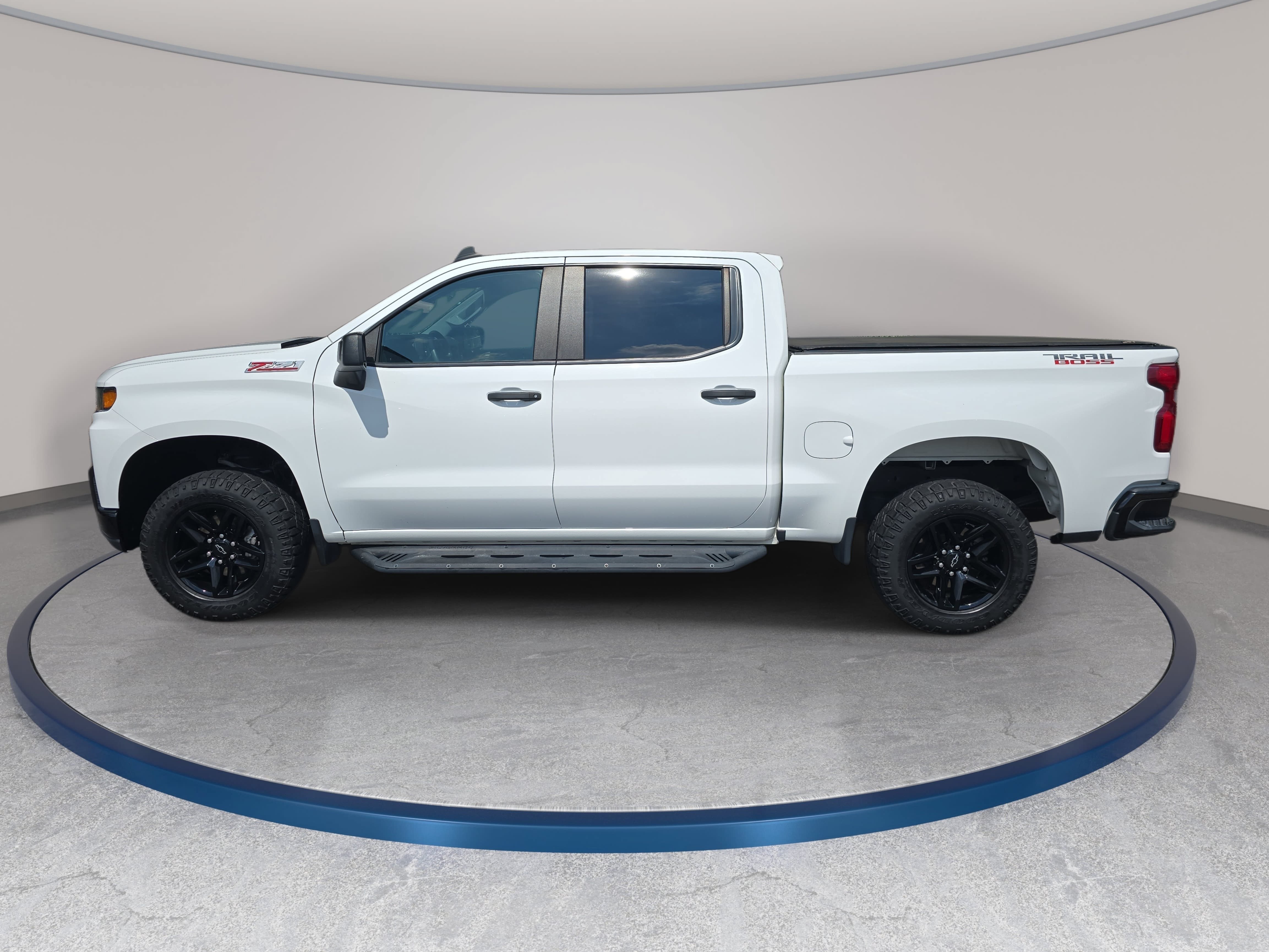 Used 2022 Chevrolet Silverado 1500 Custom Trail Boss w/ Safety Confidence Package AWD/4WD image 8