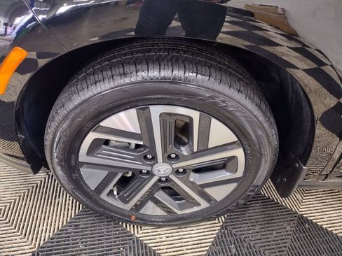 Certified 2023 Hyundai Kona SE image 6