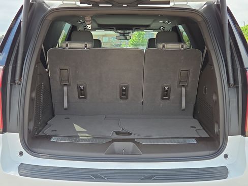 Used 2023 Chevrolet Tahoe Z71 AWD/4WD image 15