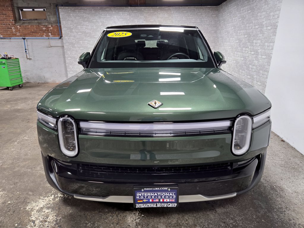 Used 2025 Rivian R1S Adventure Dual AWD/4WD image 63