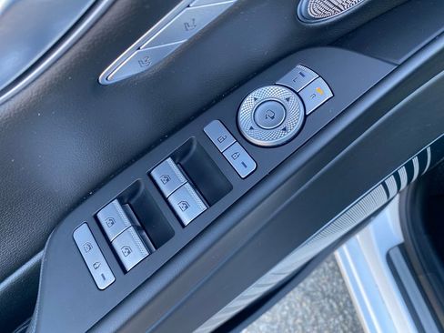 Used 2022 Genesis G80 2.5T w/ Prestige Package image 12