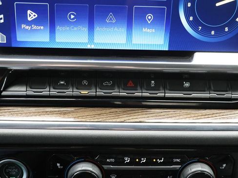 Used 2023 Chevrolet Silverado 1500 LT image 26