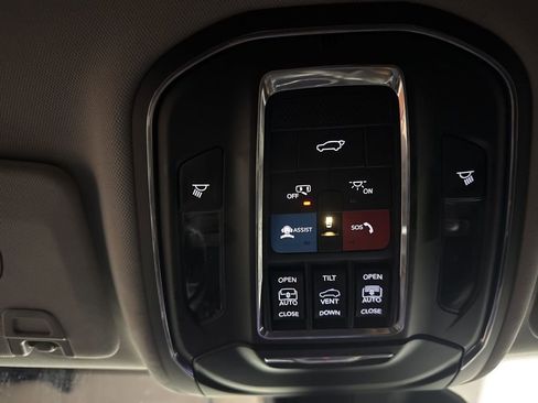 Used 2023 Jeep Grand Cherokee 4WD 4xe image 52