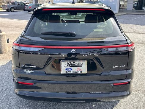 New 2026 Toyota Crown Signia image 4