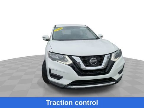 Used 2018 Nissan Rogue S image 4