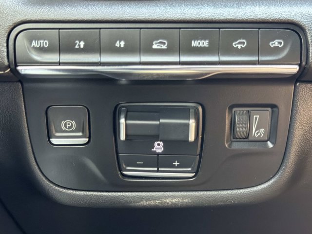 Used 2022 Cadillac Escalade Sport w/ Touring Package AWD/4WD image 29