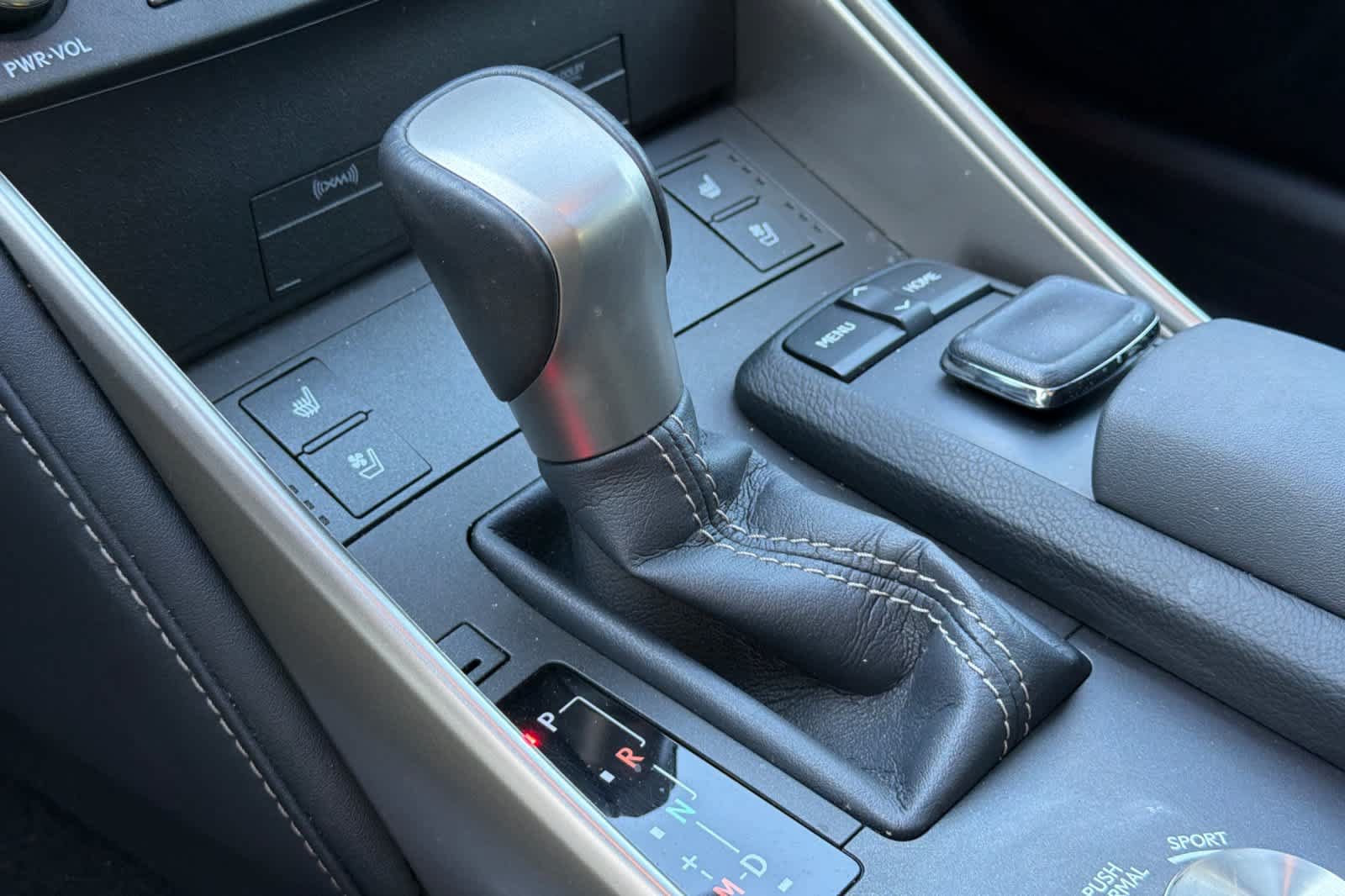 Used 2015 Lexus IS 350 RWD image 23