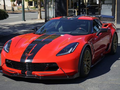 Used 2018 Chevrolet Corvette Grand Sport image 3