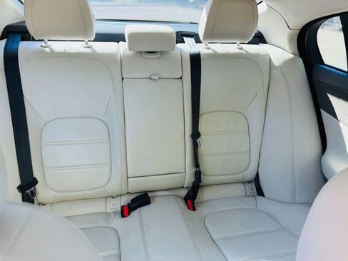 Used 2017 Jaguar XE Prestige image 25